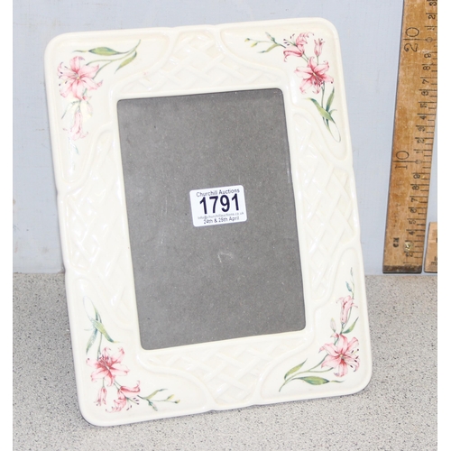 1791 - A Beleek porcelain photograph frame, Country Trellis pattern, approx 27cm x 21cm inc frame