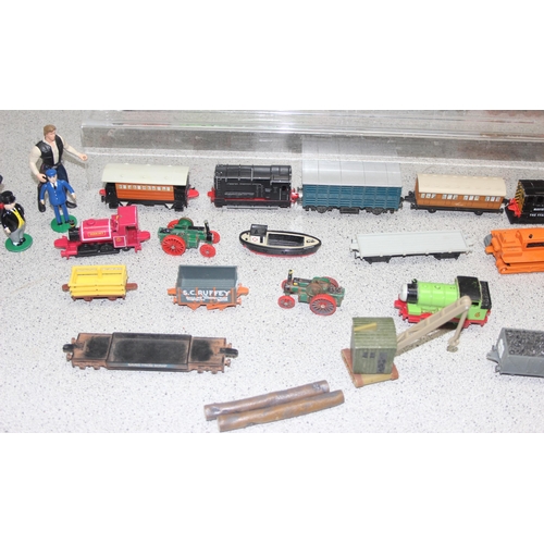 1534 - A large qty of toy trains, mainly Thomas the Tank Engine by Ertl etc