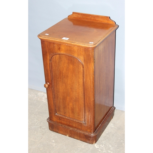 14 - A 19th century mahogany bedside cabinet or pot cupboard, approx 41cm wide