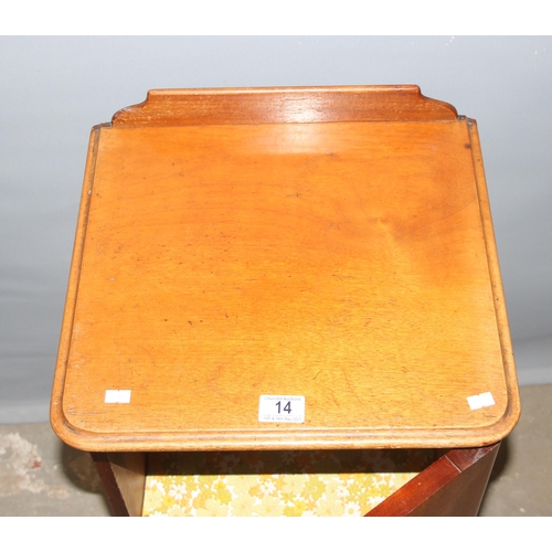 14 - A 19th century mahogany bedside cabinet or pot cupboard, approx 41cm wide