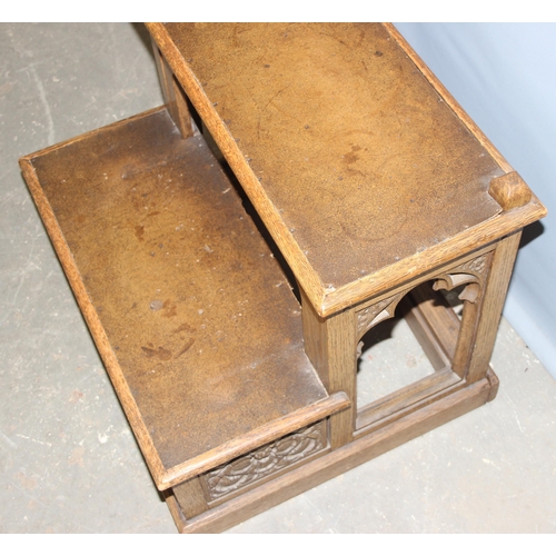 16 - A set of Victorian Gothic Revival oak library steps with carved Templar cross motifs, approx 150cm t... 