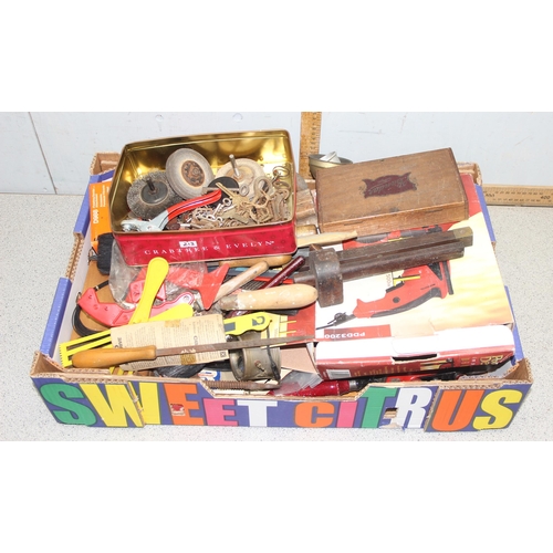 803 - Box of assorted mixed vintage and later tools