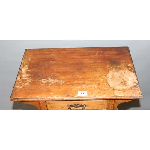 42 - A small antique mahogany pot cupboard with single drawer over small cupboard