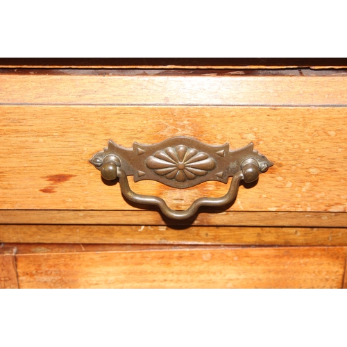 42 - A small antique mahogany pot cupboard with single drawer over small cupboard