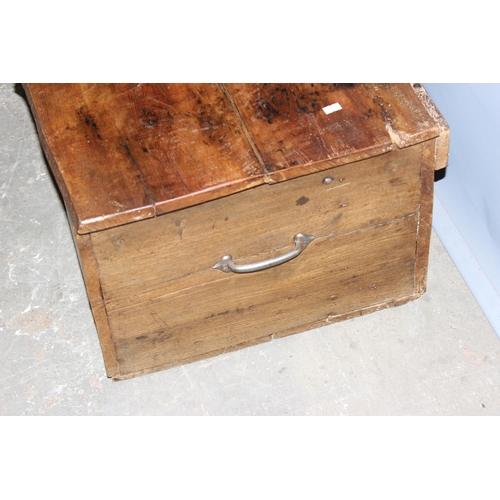 83 - A rustic oak trunk, approx 79cm wide x 50cm deep x 36cm tall