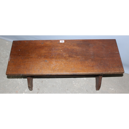 102 - An early 20th century small oak bench or window seat, approx 94cm wide x 47cm tall x 35cm deep