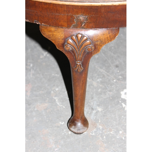 106 - An Art Deco period walnut veneered low table, approx 76cm in diameter