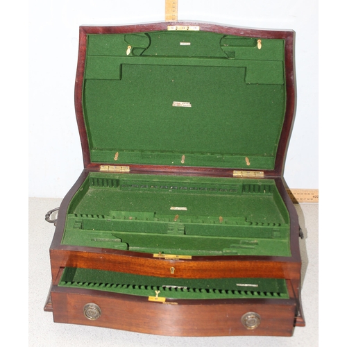 288 - An impressive early 20th cutlery canteen box, empty, believe to be Walker & Hall