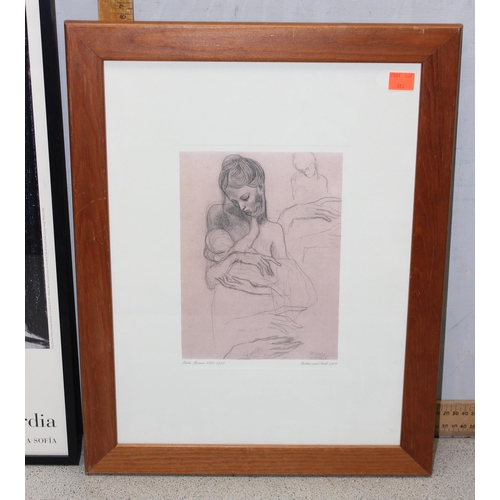 483 - A framed Picasso exhibition poster dated 2006 Del Prado gallery and a framed Picasso print (2)