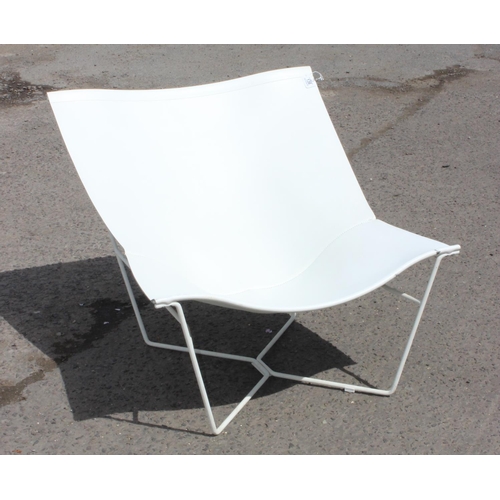 136 - David Weeks for Habitat, a Semana tub chair in white leather on a steel frame