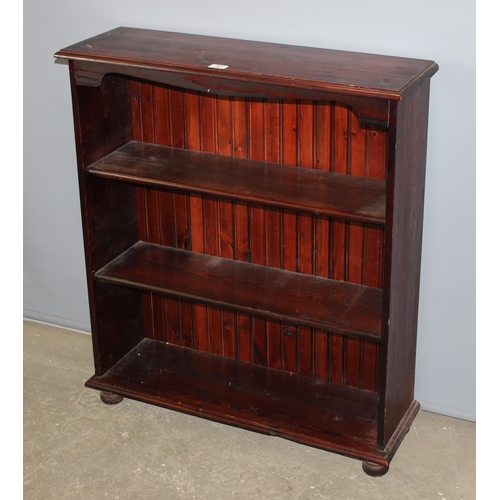 47 - Stained pine 3 shelf bookcase, approx 82cm wide