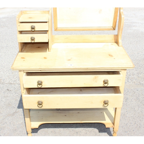 70 - An antique pine dressing table with 2 long drawers below 2 short drawers and mirror, approx 92cm wid... 