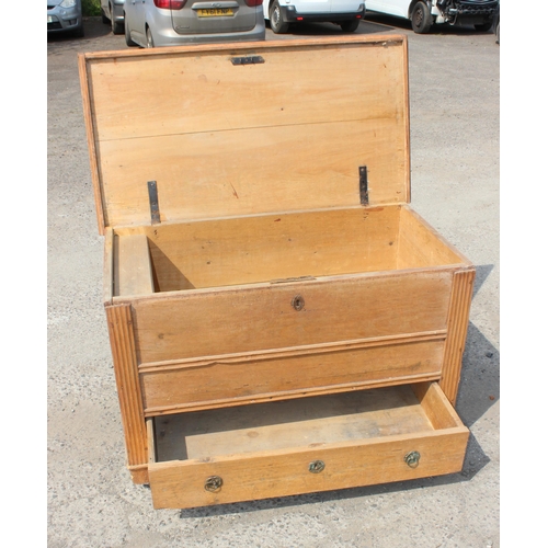 77 - An unusual antique pine mule chest with single drawer to base and reeded pillars, approx 123cm wide ... 