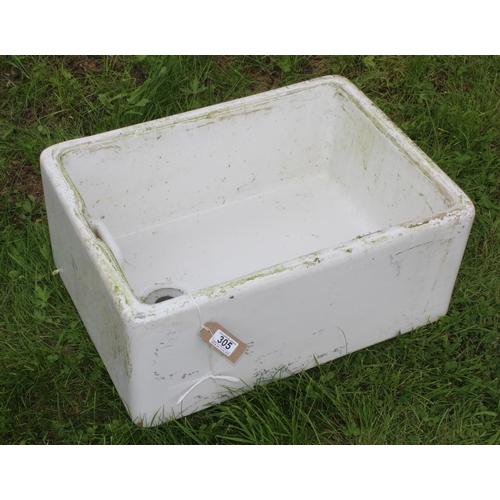 305 - Vintage ceramic Belfast sink, approx 62cm wide x 46cm deep x 28cm tall