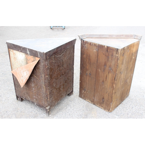 93 - 2 antique pine corner units, both with stained finish, one with glazed doors, largest approx 87cm wi... 