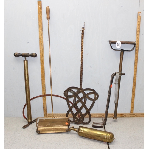 1734 - Vintage wooden carpet beater, a Green Arrow sweeper, 2 brass stirrup pumps & a brass fire extinguish... 