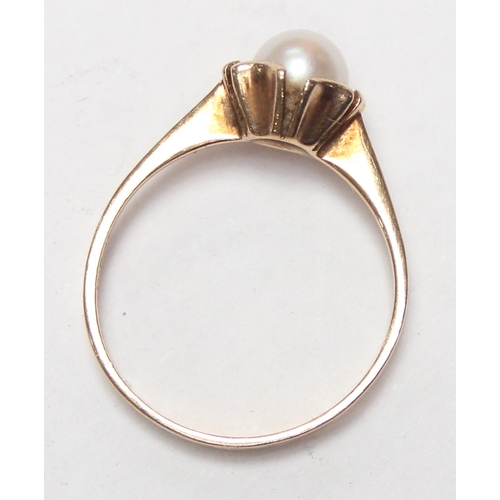 1130 - 9ct gold and retro pearl set cocktail ring, approx size P, approx 2.35g gross