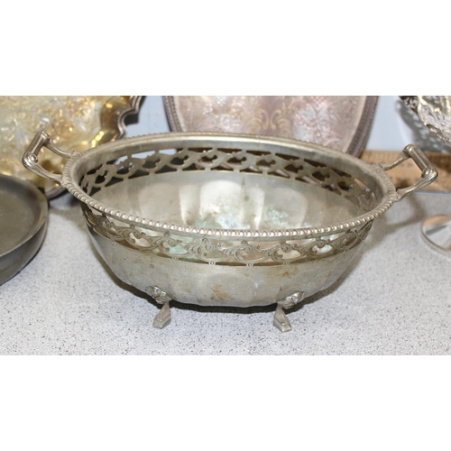 1038 - Qty of antique and later silver plated items, approx 6.8kg gross