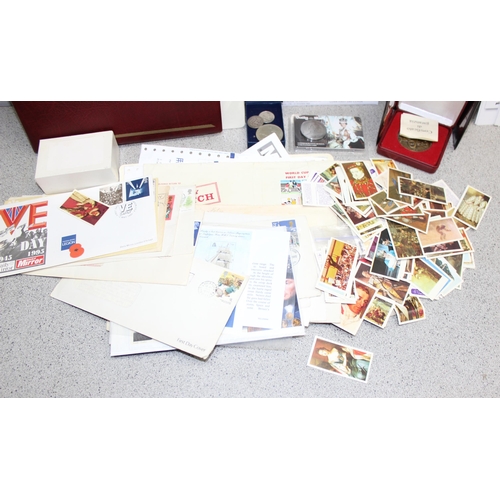 506 - Qty of tea cards and stamps etc