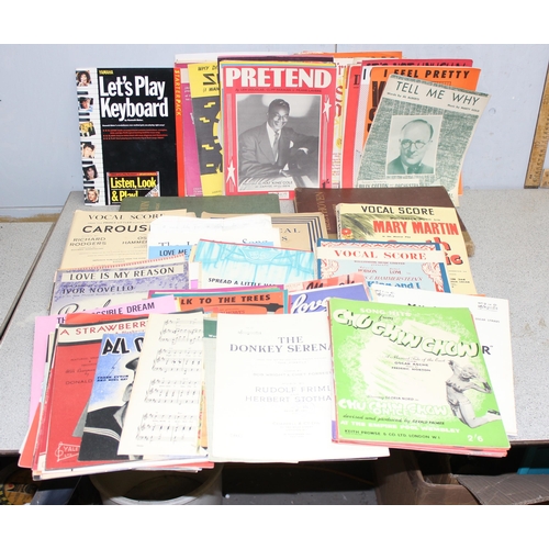 507 - Large qty of sheet music to incl the Beatles, Tom Jones, Gerry & The Pacemakers etc - mostly 1960s a... 