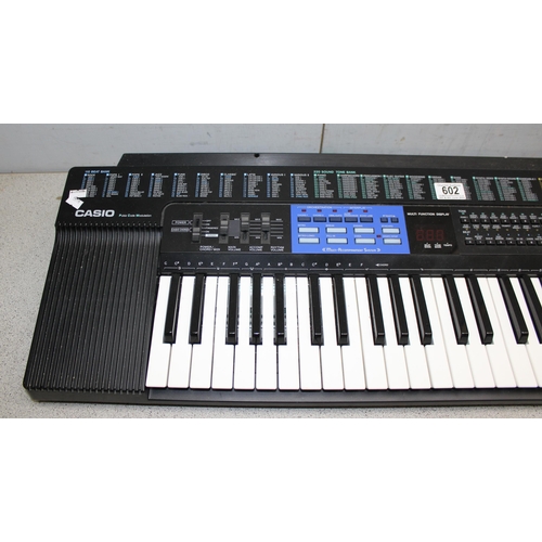 602 - Casio CT-470 keyboard with stand