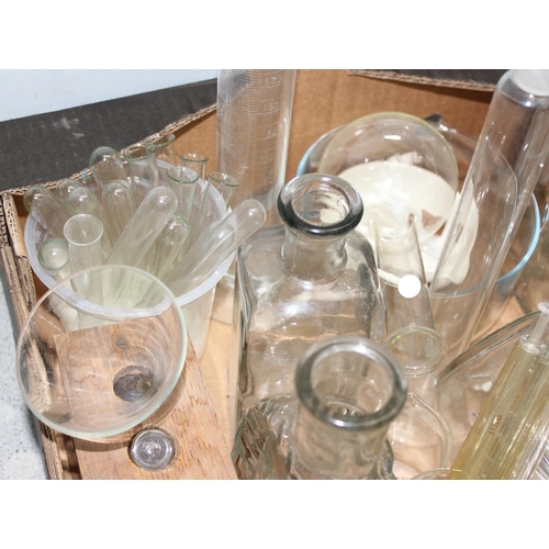 680 - 2 boxes of scientific glassware to incl vintage Pyrex beakers, glass pipettes, retort stand with cla... 