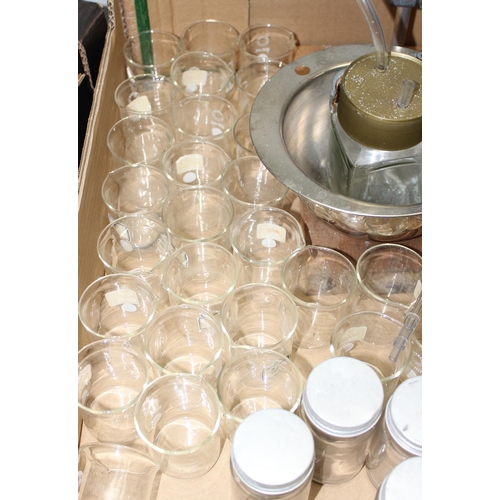 680 - 2 boxes of scientific glassware to incl vintage Pyrex beakers, glass pipettes, retort stand with cla... 