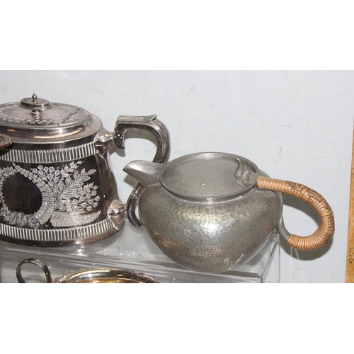 1044 - A large qty of assorted antique and later silver plate and pewter, approx 5.5kg gross