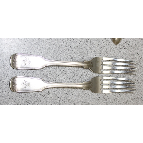 1046 - A qty of assorted antique and later silver plated and other cutlery, some boxed, approx 3.5kg gross