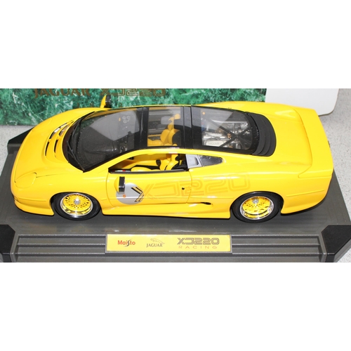 1540 - Maisto 1:12 Jaguar XJ220 1992 model in box