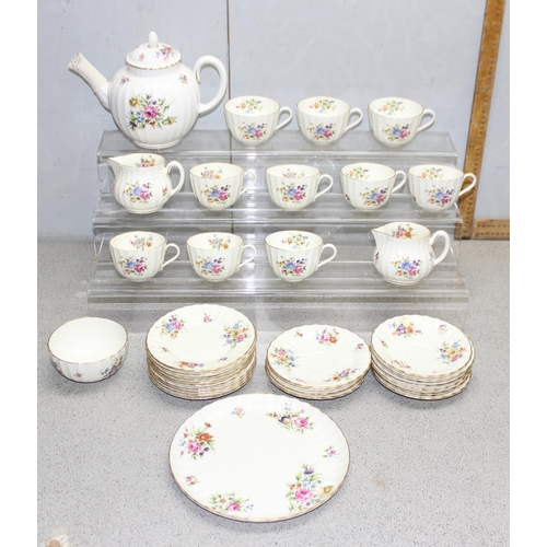 1789 - An extensive Royal Worcester Roanoke pattern tea set to inc teapot