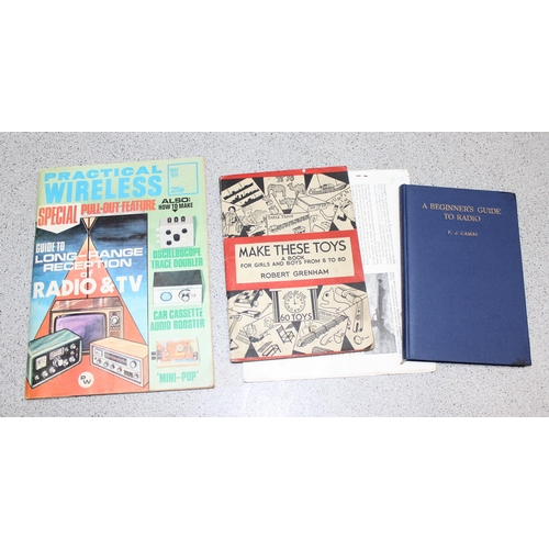 520 - Qty of assorted vintage ephemera to inc Hobbies Magazine