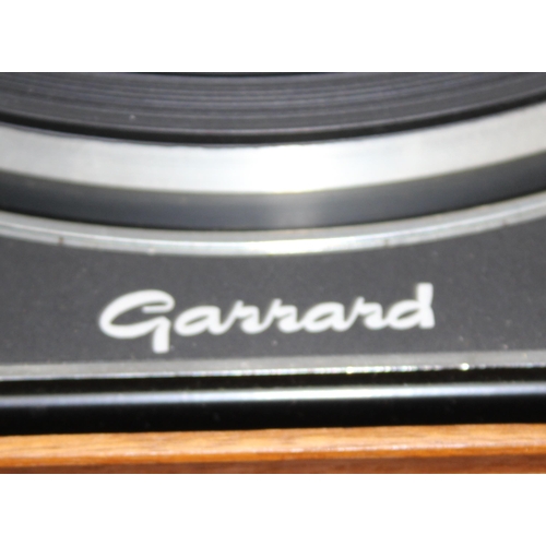 777 - Mixed lot of vintage audio to include a Garrard Ap75 turntable & a vintage GB Equipment Ltd. table-t... 