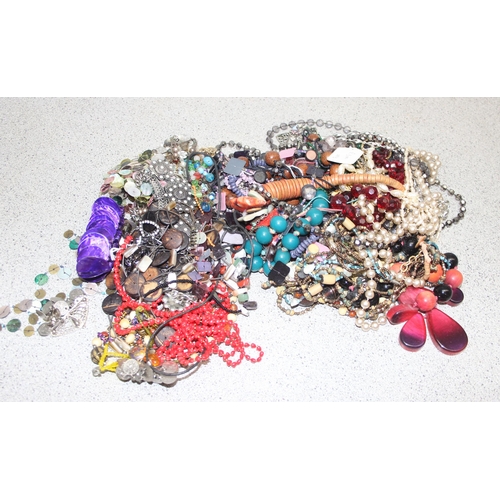 1144 - Qty of costume jewellery, approx 1.6kg gross