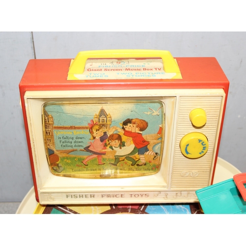 1519 - Qty of vintage infant toys to incl Fisher Price