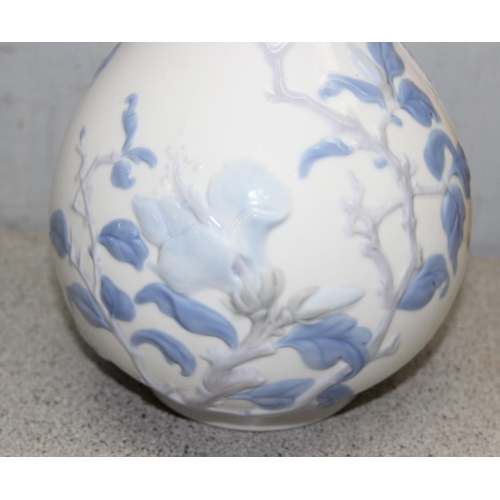 1610 - Lladro vase decorated with flowers and birds, approx 25cm