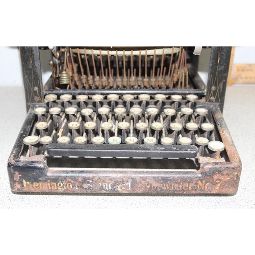 664 - Antique Remington No. 7 typewriter