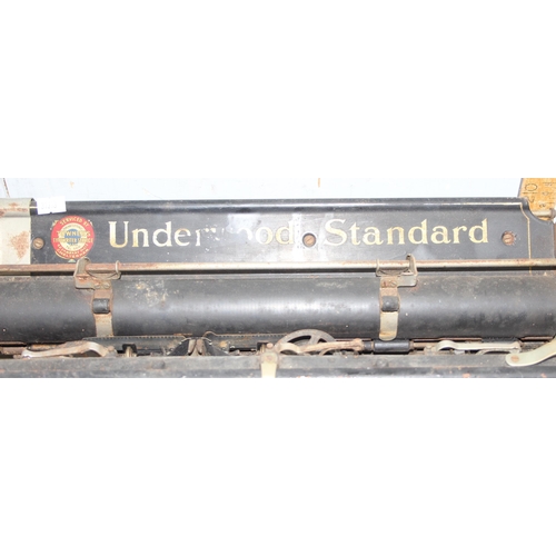 667 - Antique 'Underwood Standard' typewriter