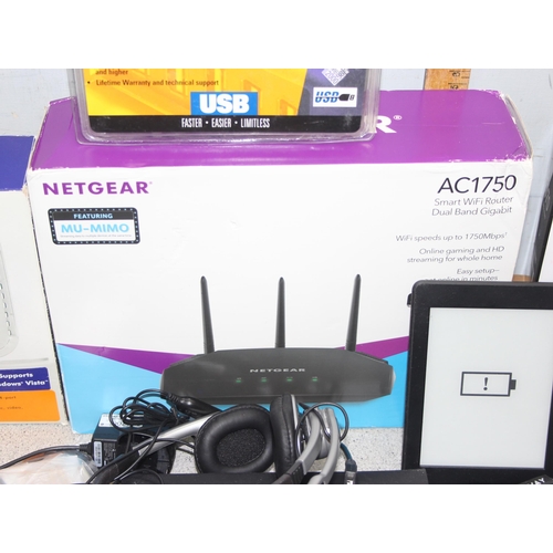 753 - Assortment of Wi-Fi equipment and other electrical goods