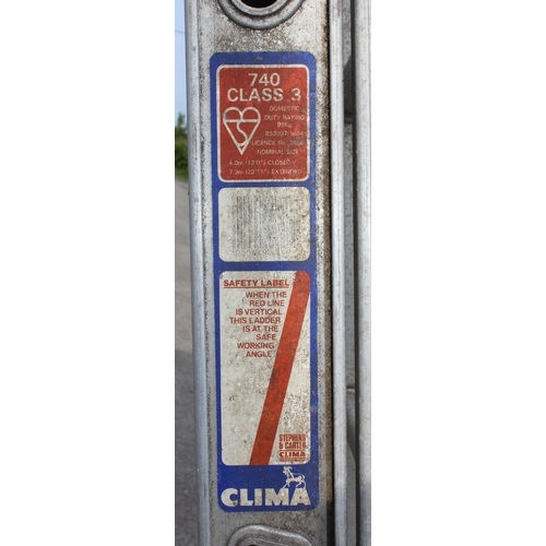 804 - Large extending Clima aluminium ladder