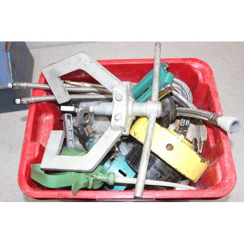 822 - 2 metal toolboxes (red & blue) with contents