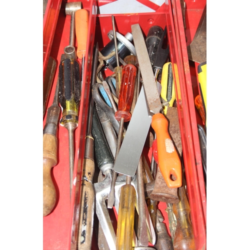 823 - Red cantilever toolbox with contents