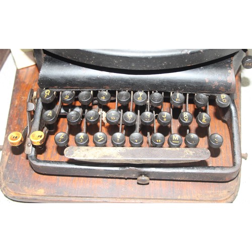 662 - Antique Wellington typewriter with case