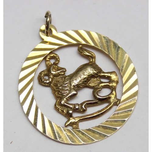 1151 - 9ct gold goat or ram charm, marked for London 1979, approx 2.32g gross