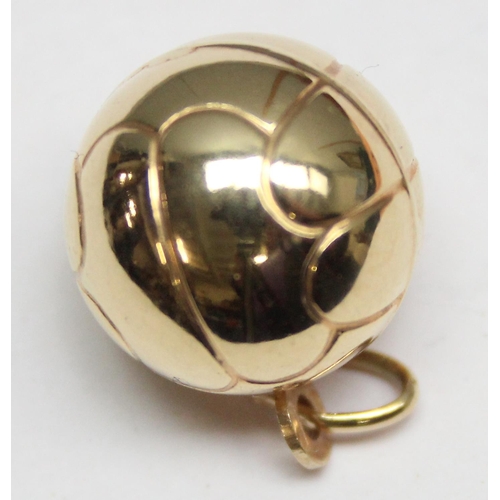 1155 - 9ct gold charm formed as a football, approx 1.84g gross