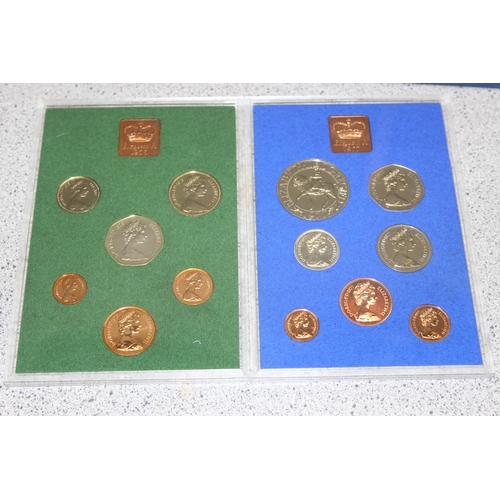 1284 - 9 Royal Mint Great Britain & Northern Ireland uncirculated coin sets in packaging 1972, 73, 75, 77, ... 