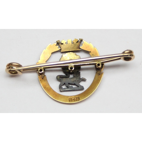 1423 - A WW2 period 15ct gold and enamel sweetheart brooch relating to the York & Lancaster Regiment, in Sp... 