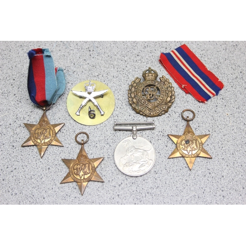 1436 - 4 assorted WW2 medals to in Africa Star and 2 military badges