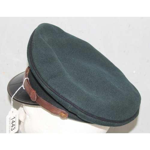 1443 - WWII era officers cap with green fabric, badged to Oxford & Bucks