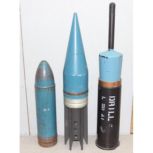 1452 - 3 x tank training ammunition, tallest standing 53cm